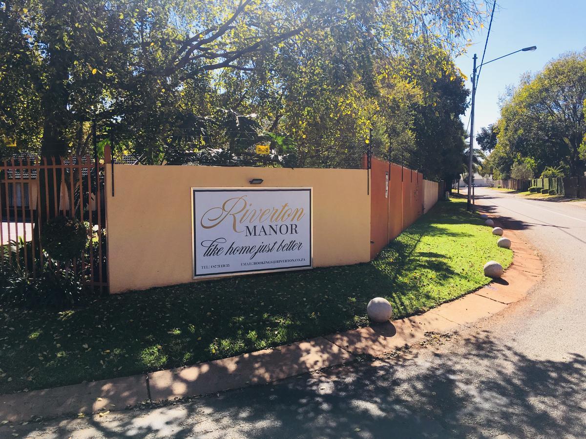 Riverton Manor Центуріон Екстер'єр фото